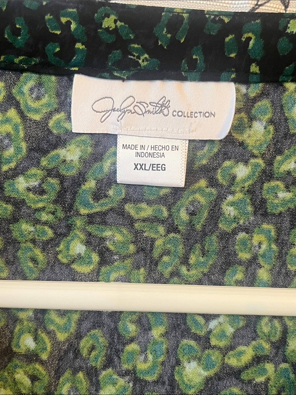 Jaclyn Smith Green Leopard Spotted Blouse - Picture 4 of 6